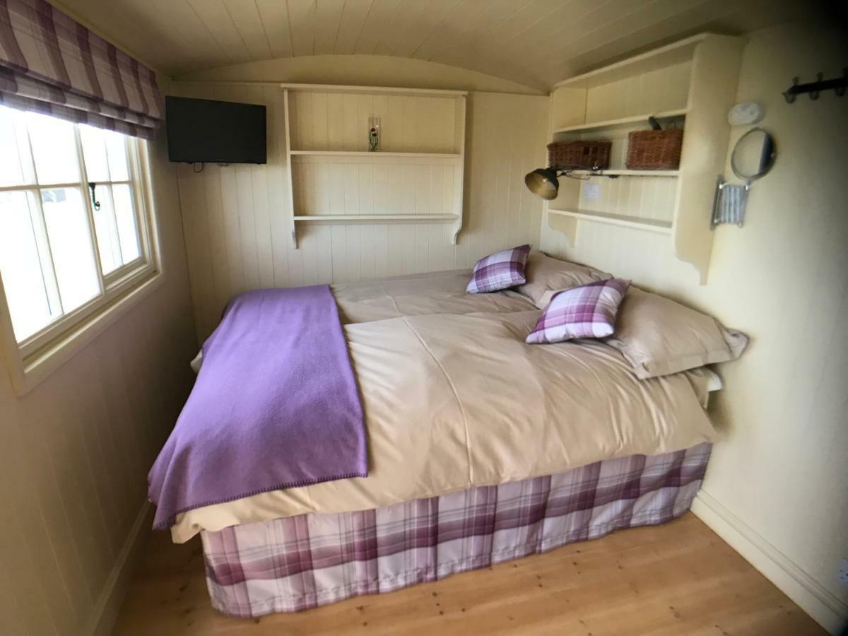 The Hawthorn Shepherds Hut Eyemouth Exterior photo
